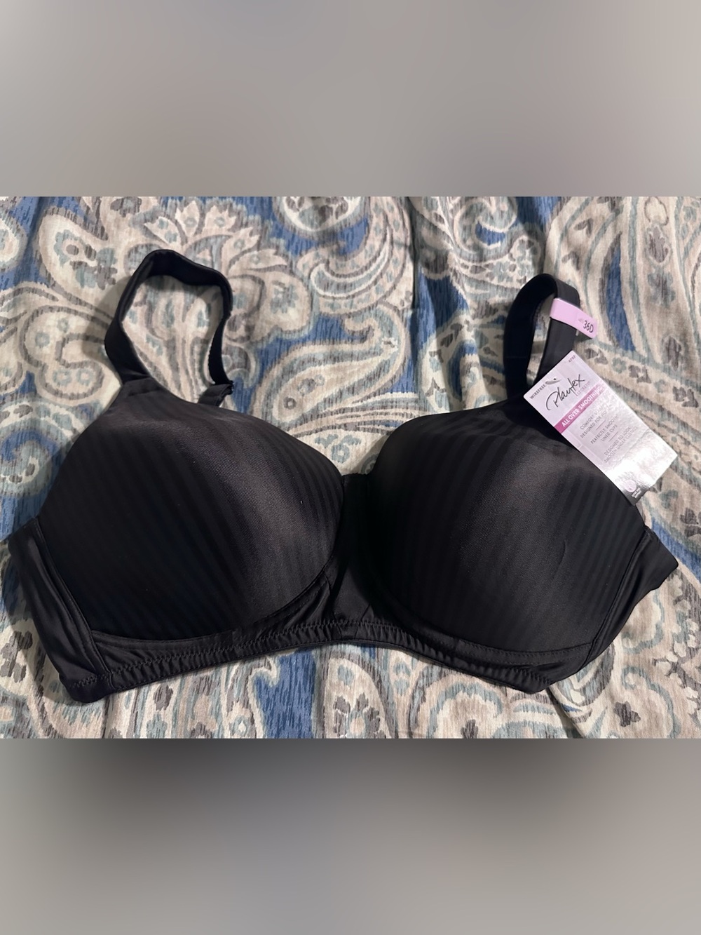 Black Women’s T-Shirt Bra - Wireless Smooth Support